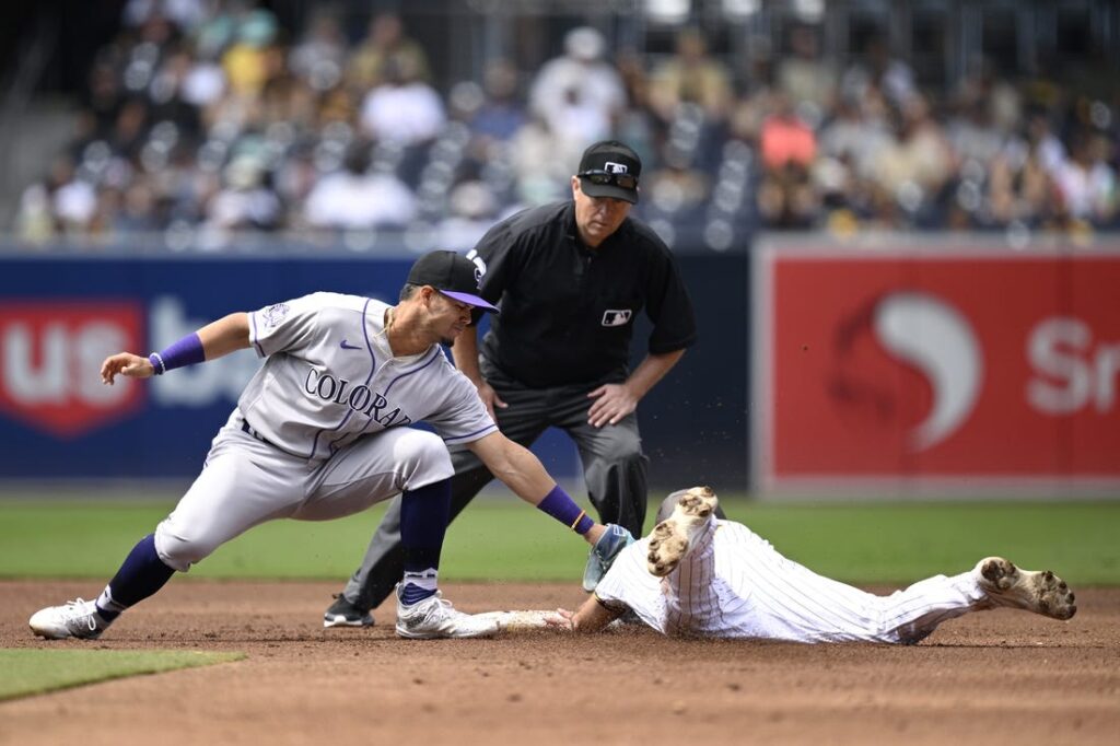 Juan Soto extends homer streak, Padres extend win streak to three