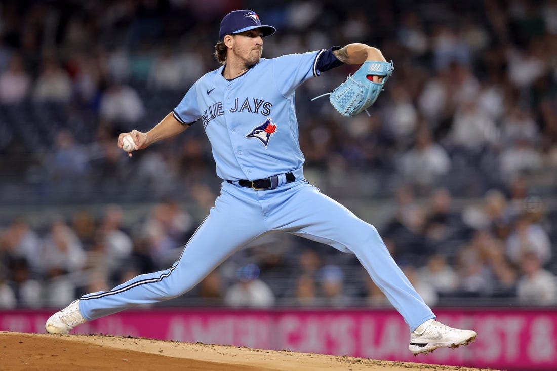 Mariners fight back from down seven runs to stun Blue Jays