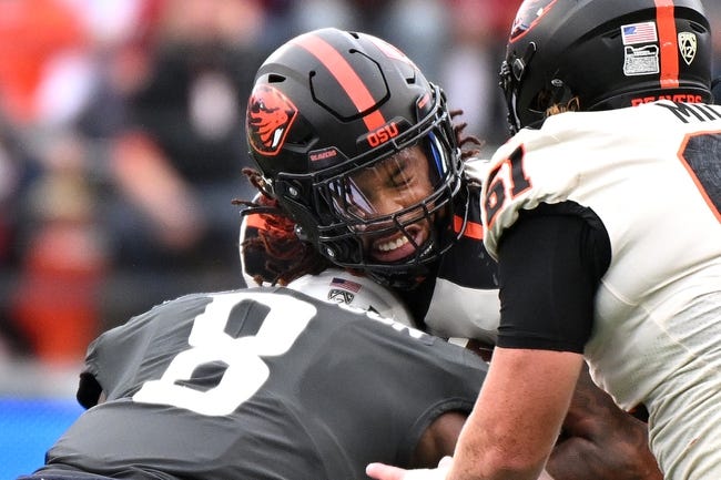 Pac-2 Champs? No. 21 Washington State tops No. 14 Oregon State 38-35