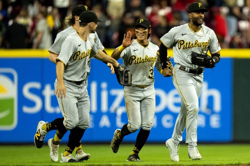 Cubs eliminated from playoff chase as Marlins beat Pirates