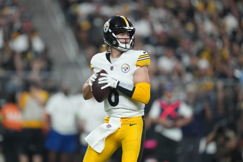 Pickett passes for 2 touchdowns as Steelers top Raiders 23-18