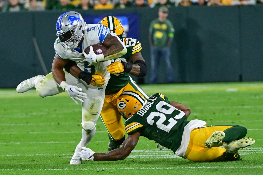 Detroit Lions 34-20 Green Bay Packers: David Montgomery scores