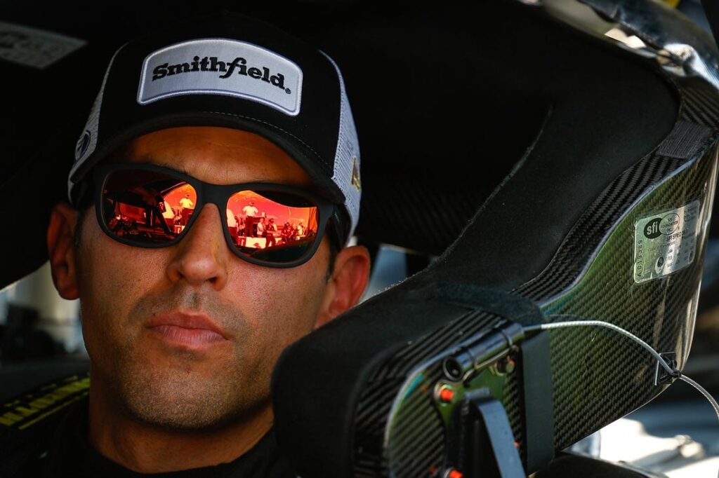 Aric Almirola secures pole position at Talladega - Field Level Media ...