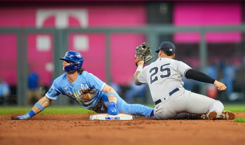 Perez's HR off Holmes in 9th leads Royals over Yanks