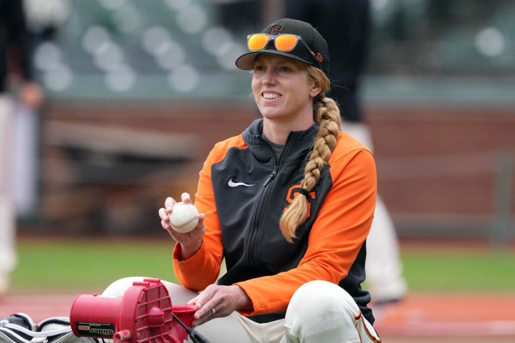 SF Giants' Alyssa Nakken interviews for managerial job