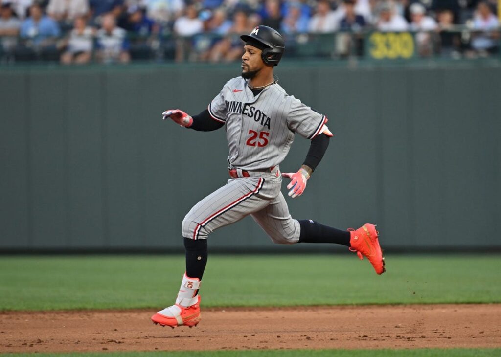 With NL Central title under wraps, Brewers set for clash vs. Cards