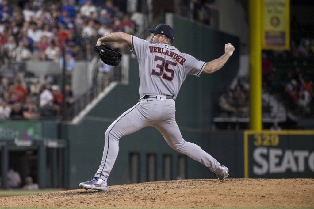 Kerry Carpenter (2 HRs), Tigers upend Red Sox