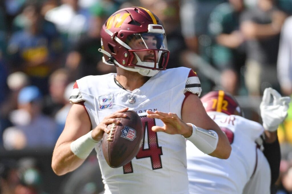 Young quarterbacks guide hungry Bears, Commanders into battle - Field Level  Media - Professional sports content solutions