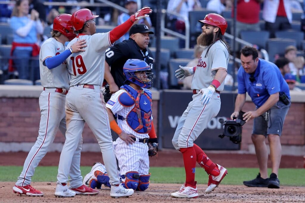 Phillies pound Mets, face Marlins in wild-card round - Field Level