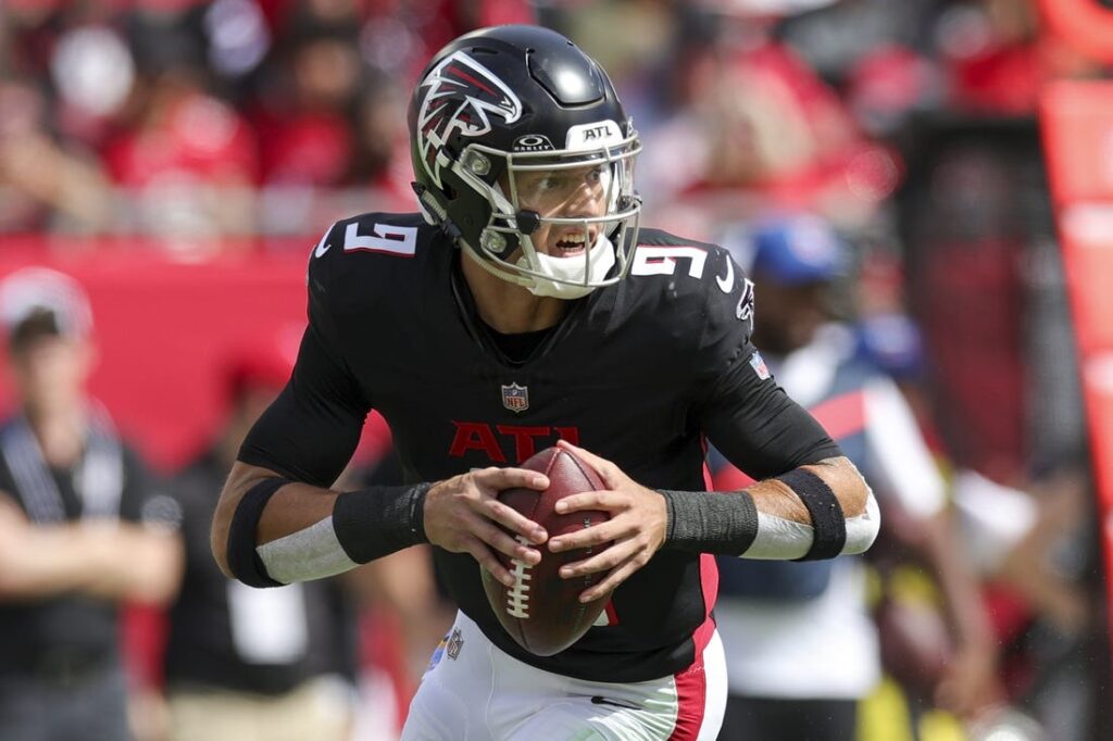 The Falcons' new jerseys made all the mistakes the Buccaneers didn't 