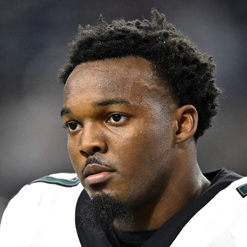 Report: Eagles LB Nakobe Dean (Lisfranc) To Go On IR - Field Level ...