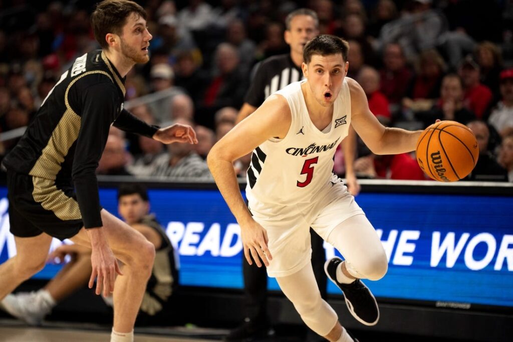 Rockets bring back Boban Marjanovic, beloved vet, on 1-year deal