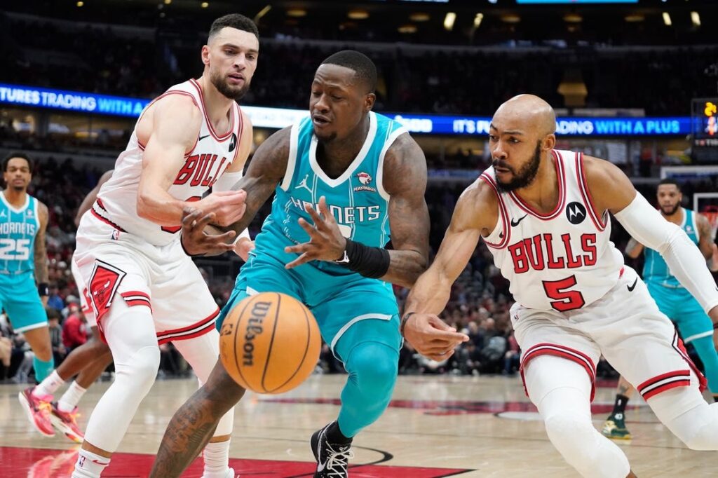 Bulls collide in clash of struggling teams Field Level Media