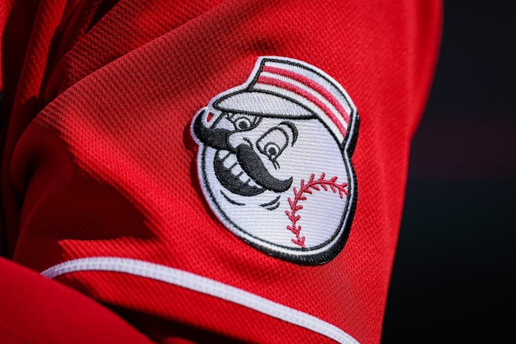 Cincinnati Reds logo MLB