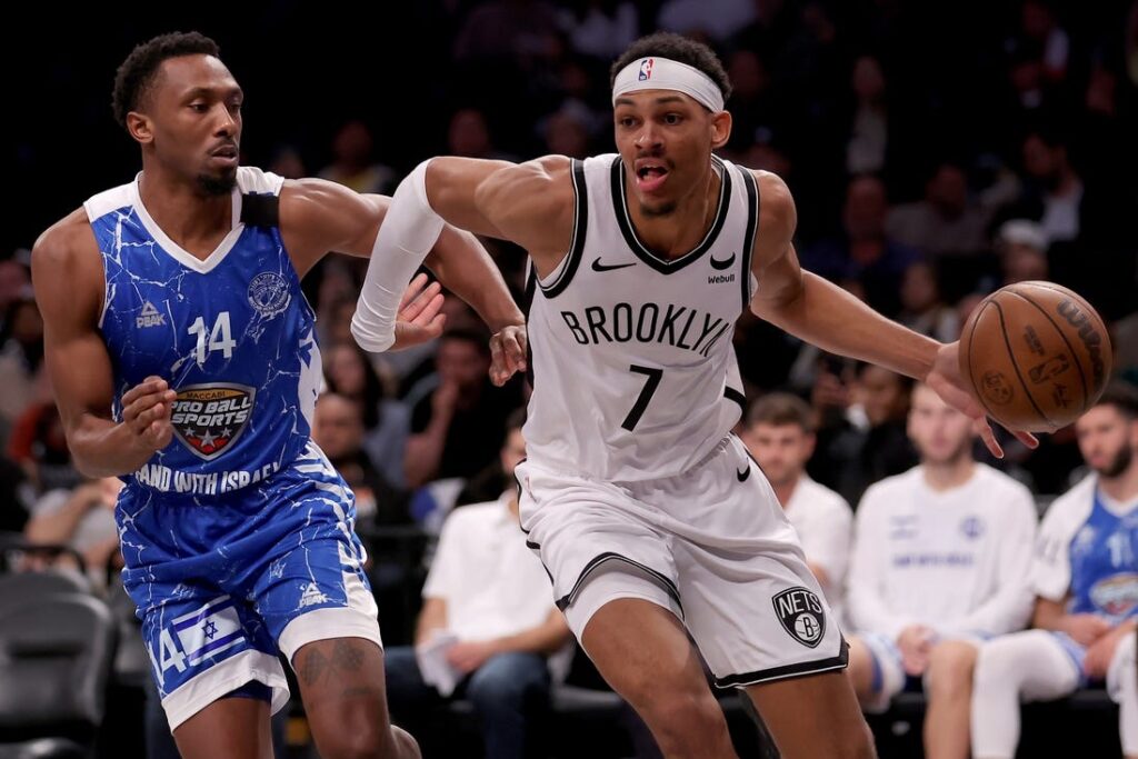 Darius Bazley