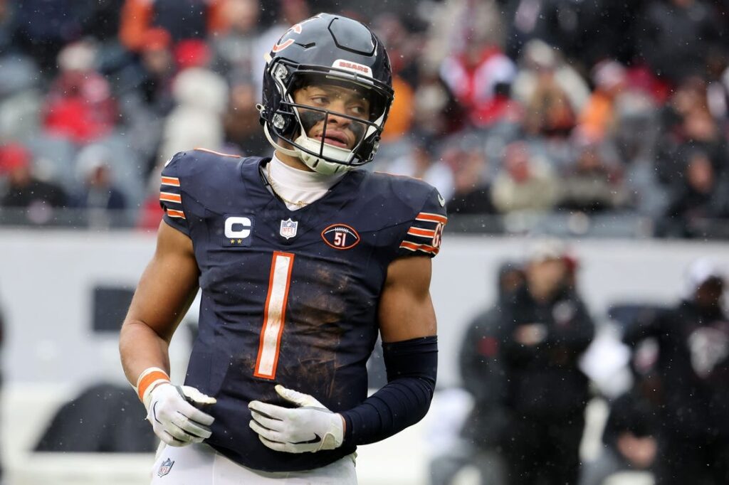 Justin Fields, Falcons