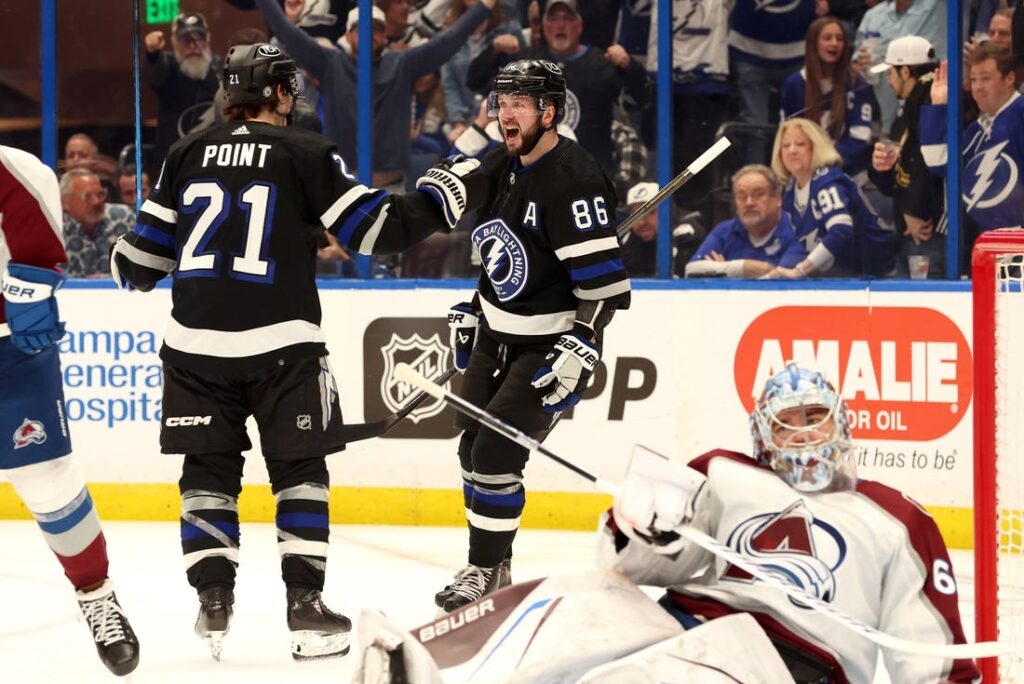 Avalanche, Lightning