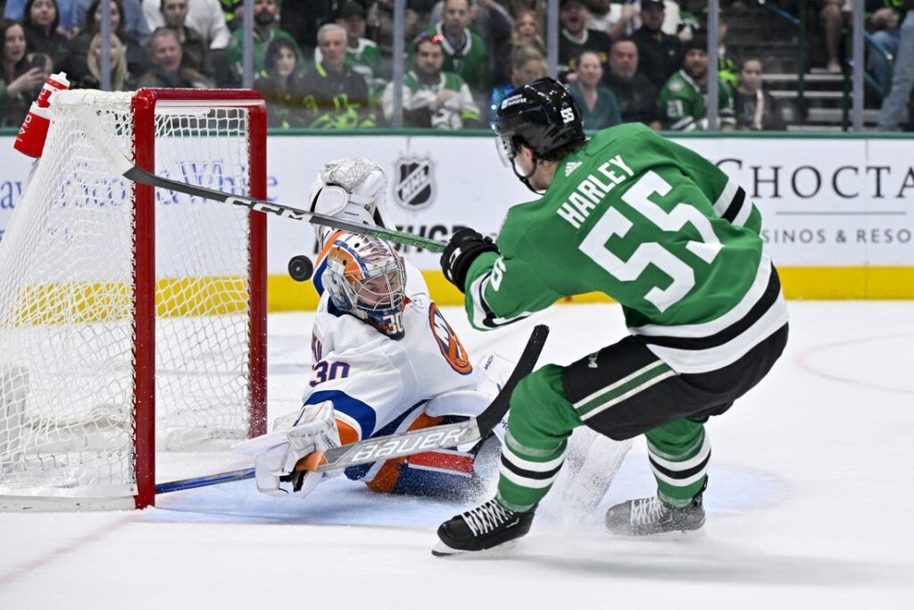 Bo Horvat's OT winner lifts Islanders past Stars - Field Level Media ...