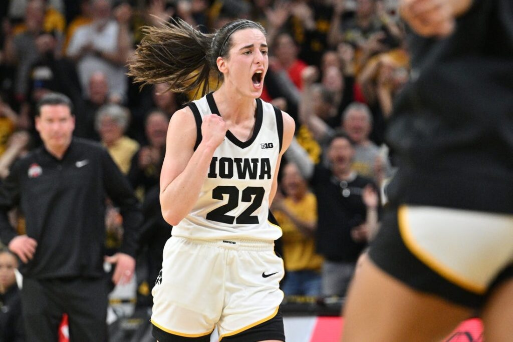 Iowa G Caitlin Clark becomes Division I all-time scoring leader - Field ...