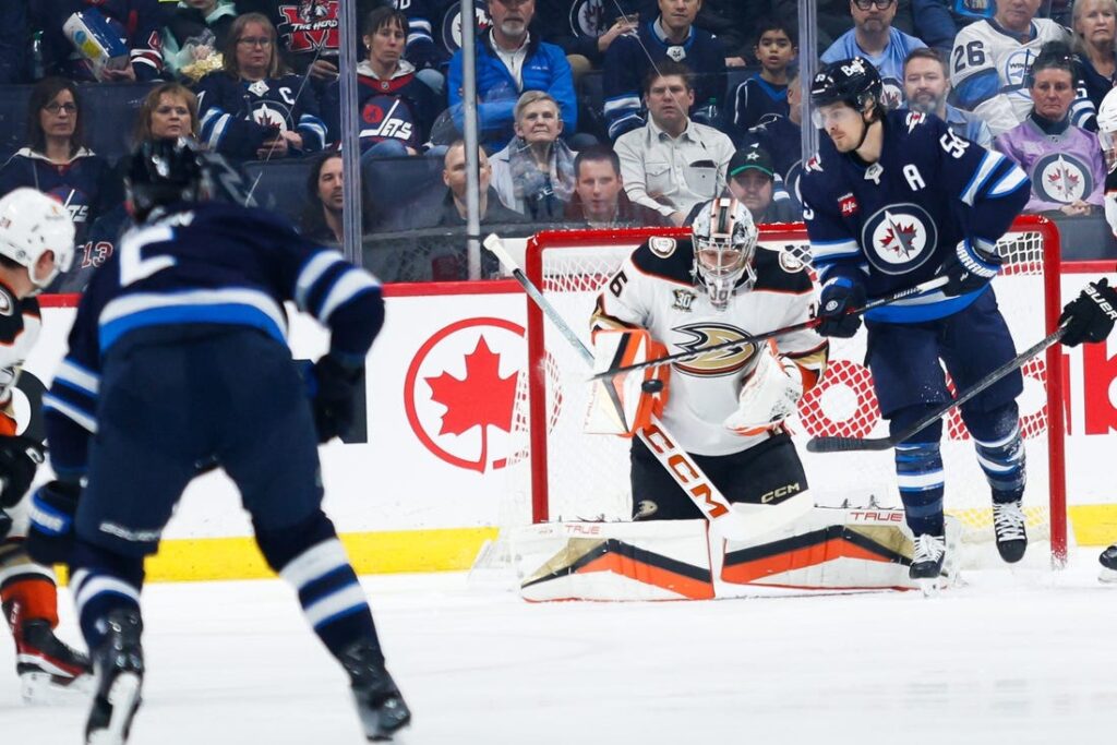 Jets, Ducks