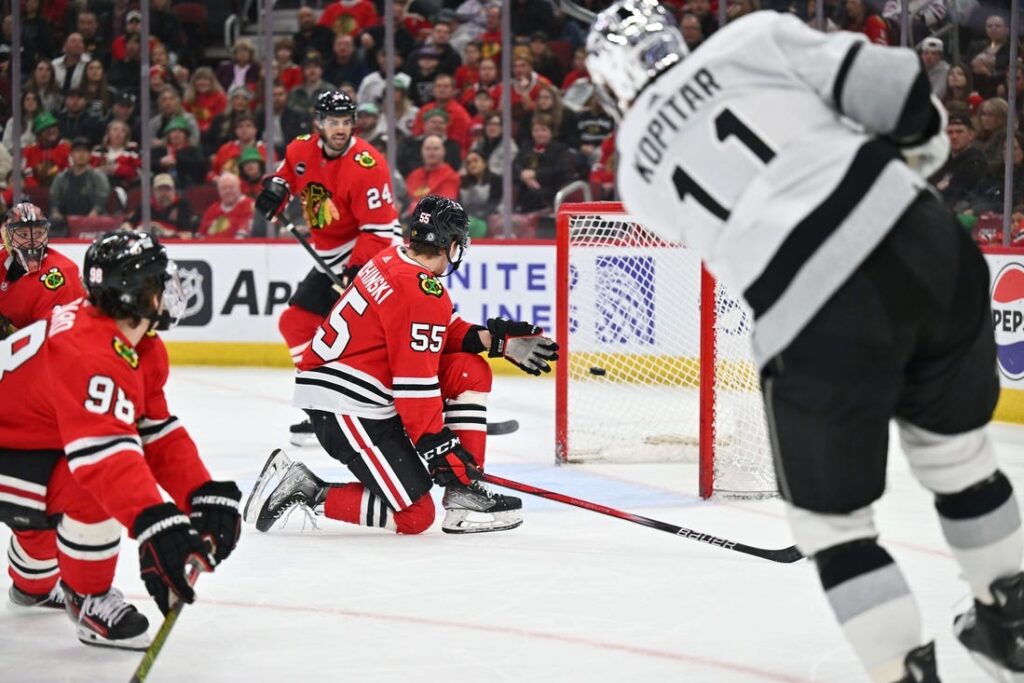 Kings, Blackhawks