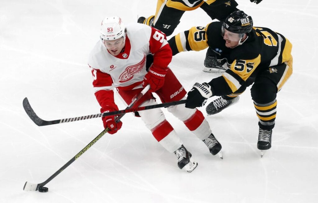 red wings penguins