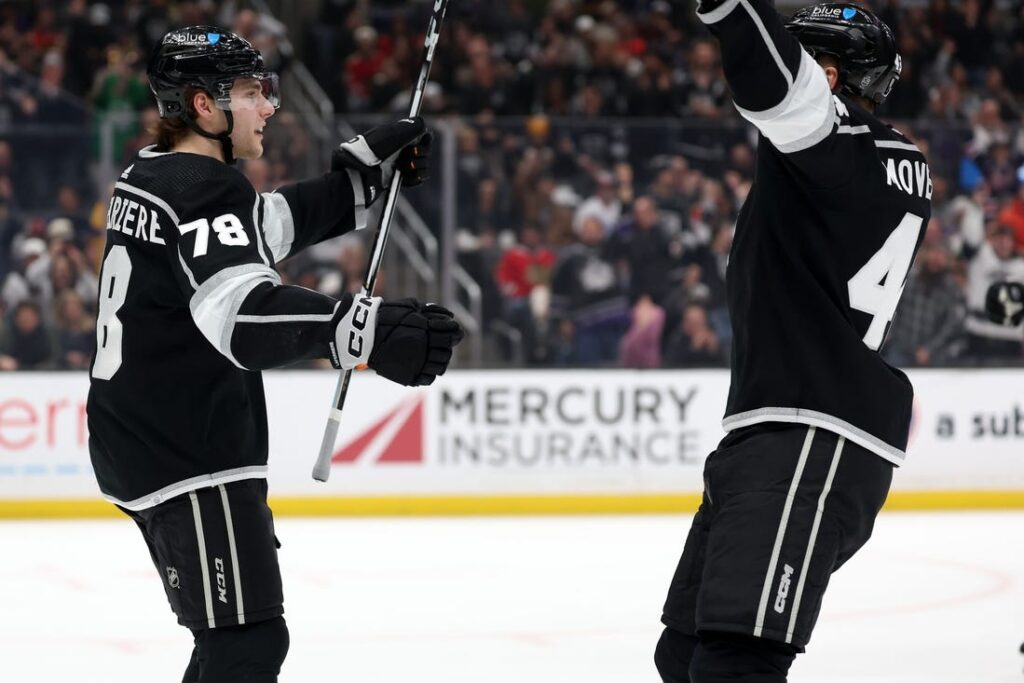 Kings, Blackhawks