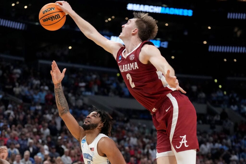 NCAA Tournament roundup: Alabama stuns top seed UNC - Field Level Media -  Professional sports content solutions | FLM