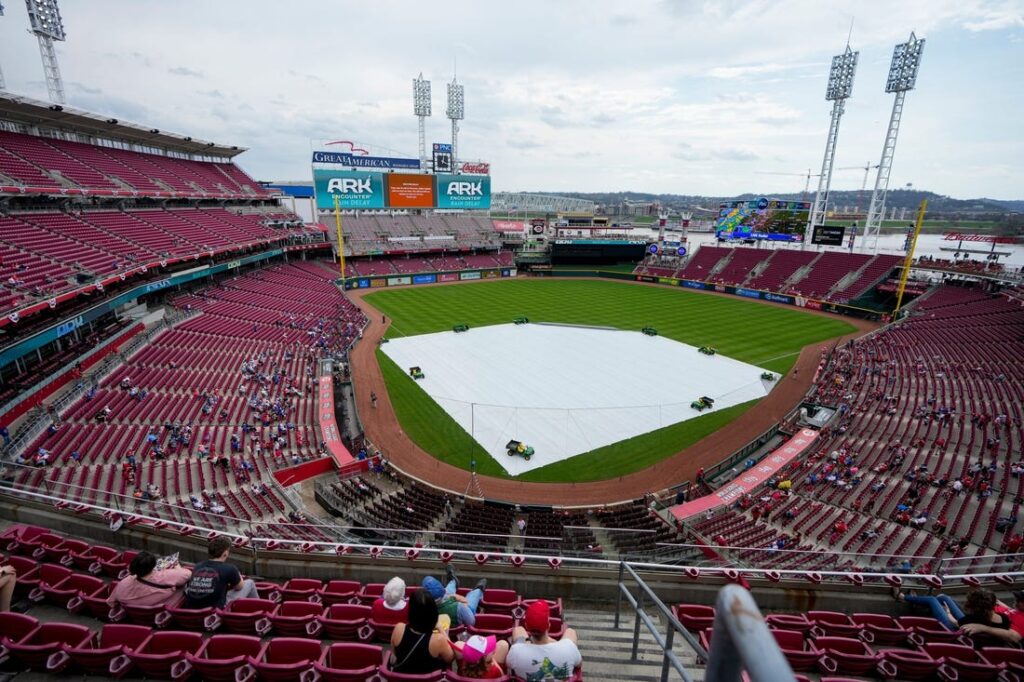 cincinnati reds rain great american tarp