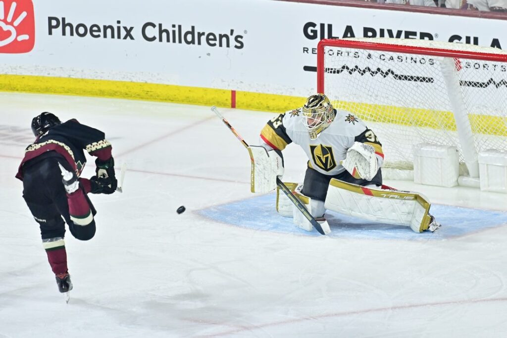 Golden Knights Coyotes