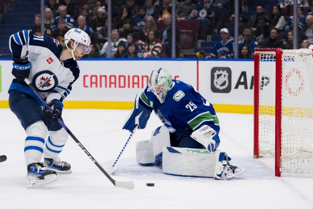 Canucks, Jets