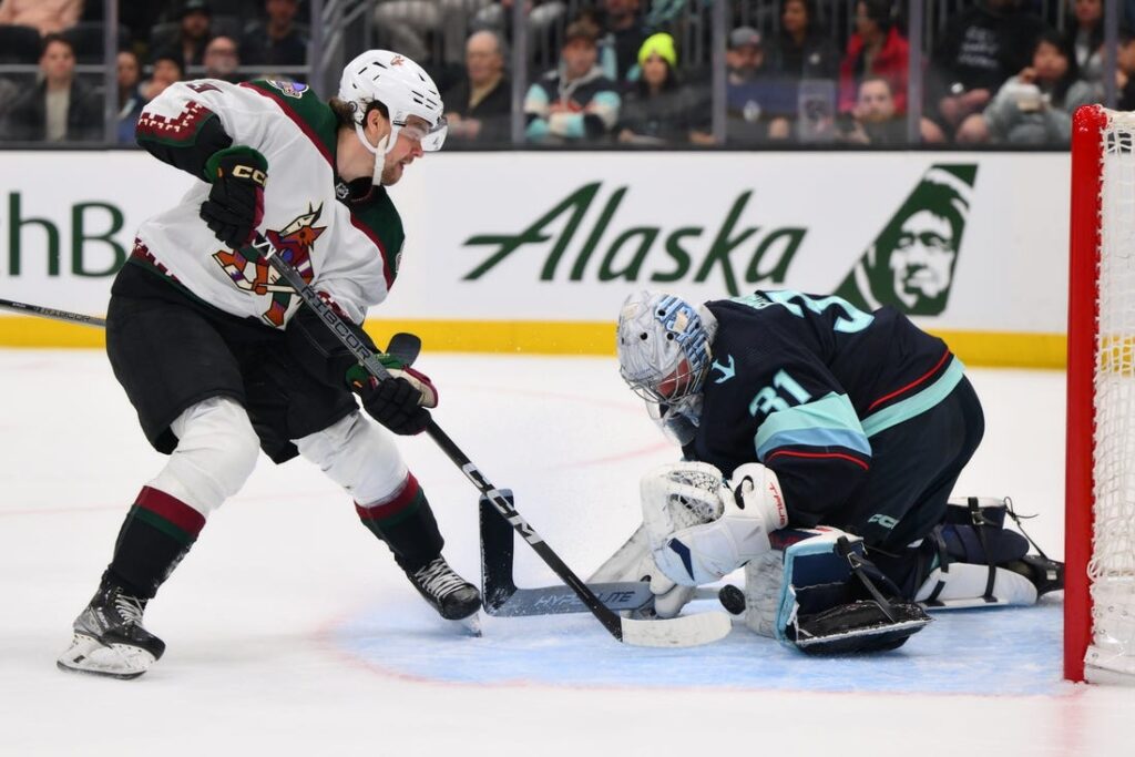 Philipp Grubauer, Kraken blank Coyotes - Field Level Media ...