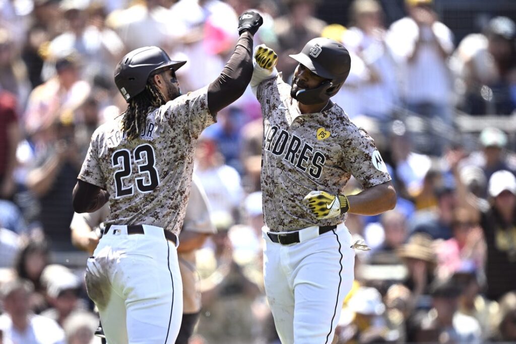 Blue Jays, Padres