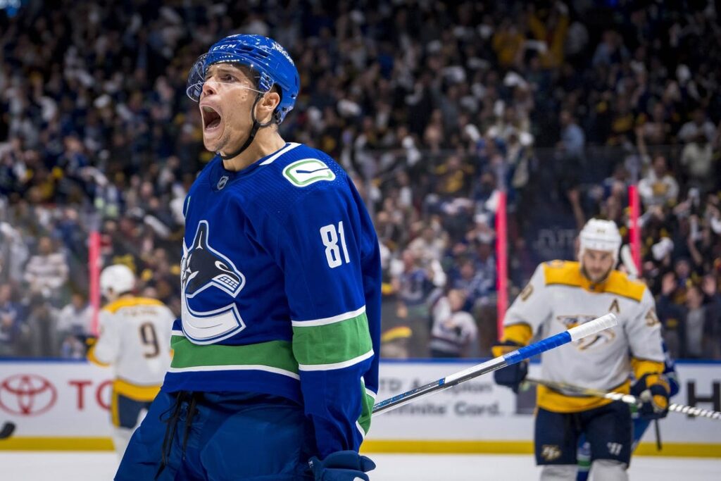 Canucks Predators