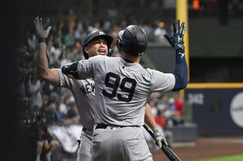 Yankees, Brewers