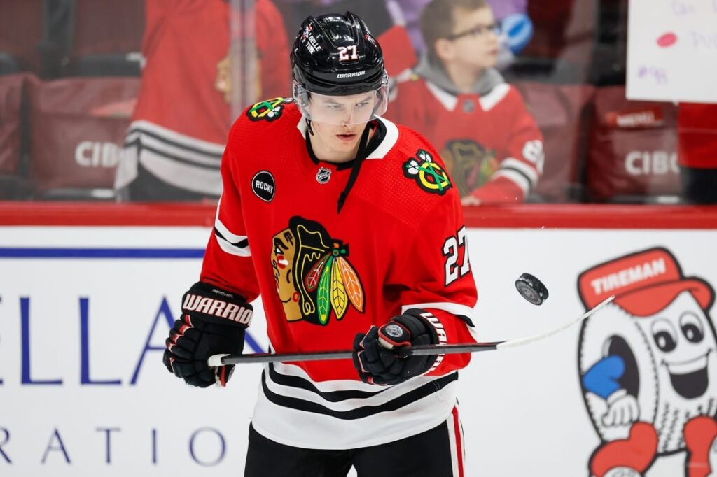 Blackhawks F Lukas Reichel signs 2-year, $2.4M extension - Field Level  Media - Professional sports content solutions | FLM