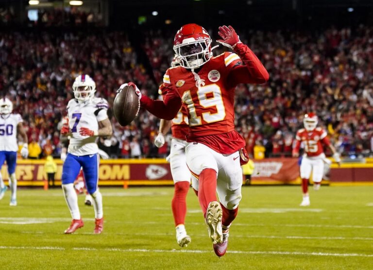 Reports Chiefs decline WR Kadarius Toney's 2025 option Field Level