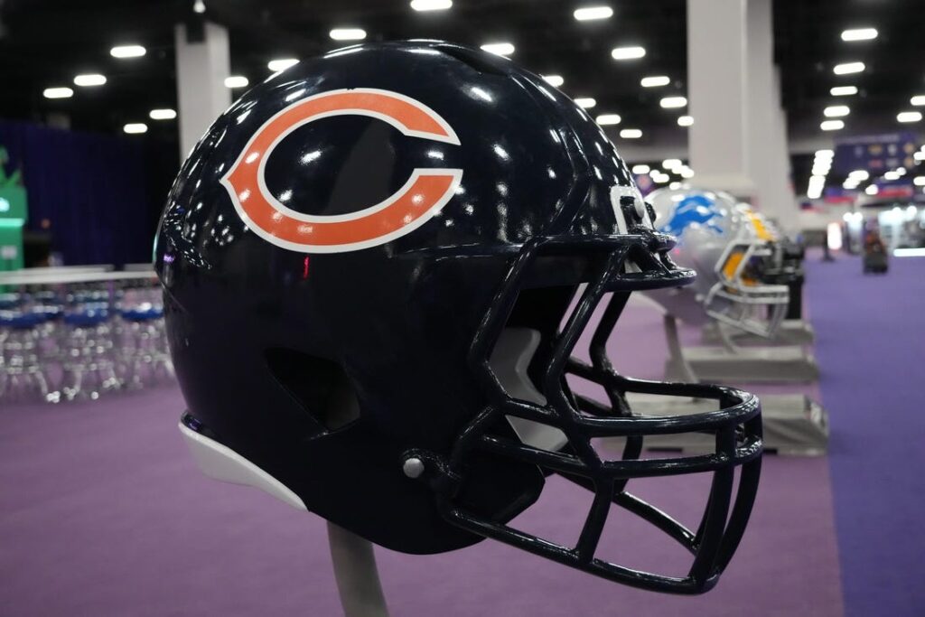 "Chicago Bears" AND "helmet"