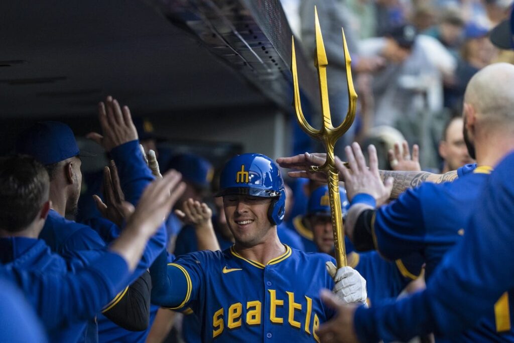 Mariners, Athletics