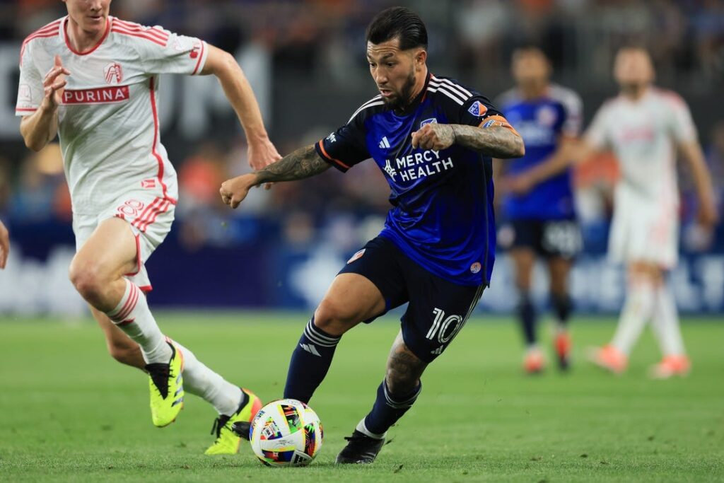 luciano acosta