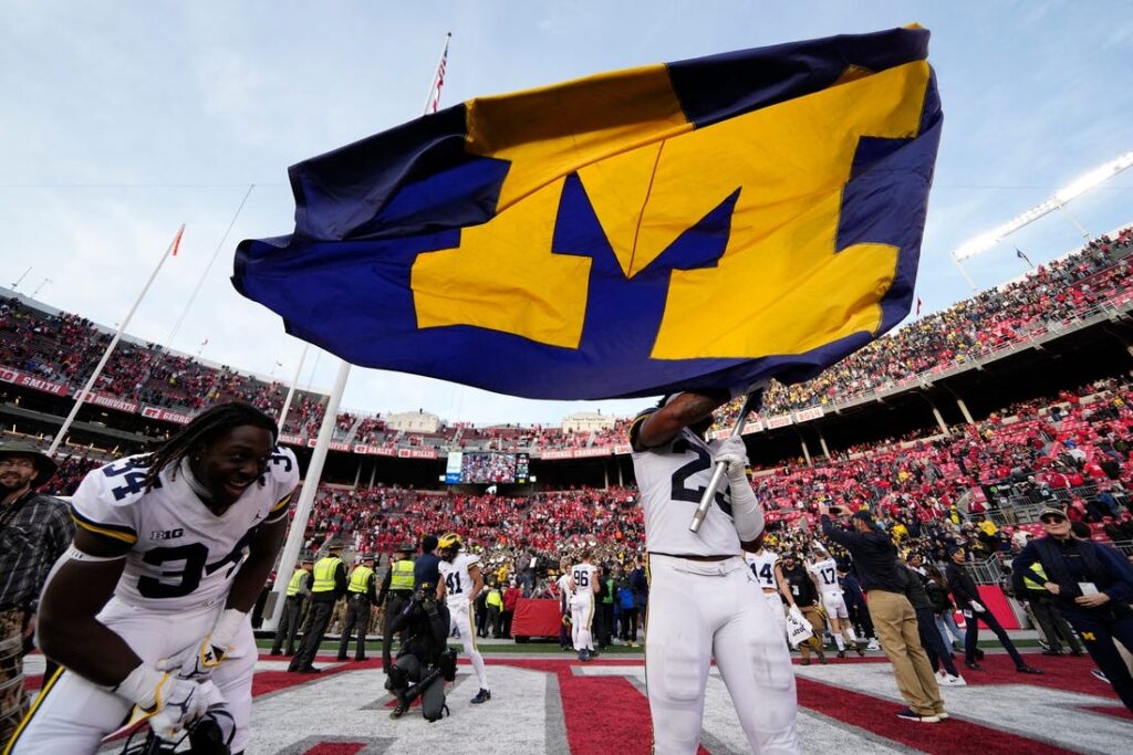 Bluechip S Kainoa Winston commits to Michigan Field Level Media