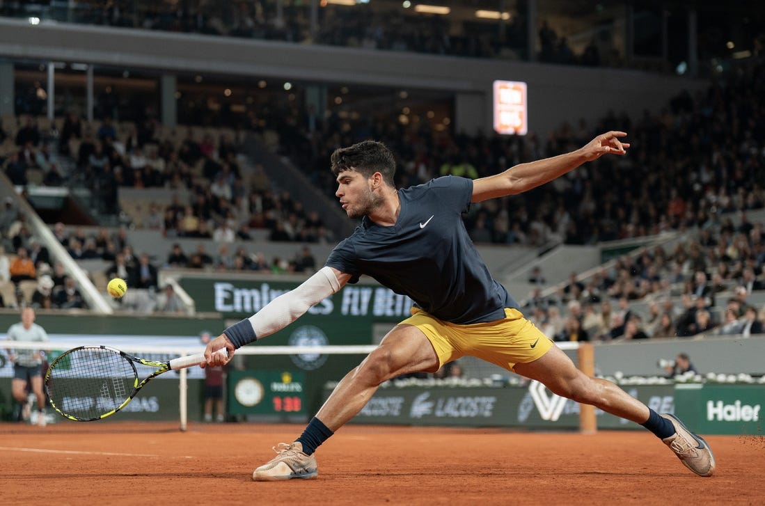 Stefanos Tsitsipas, Carlos Alcaraz to meet in French Open quarters - Field  Level Media - Professional sports content solutions | FLM