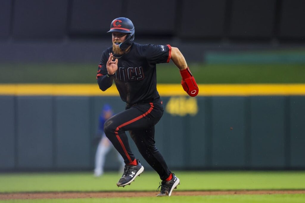 Reds, Cubs