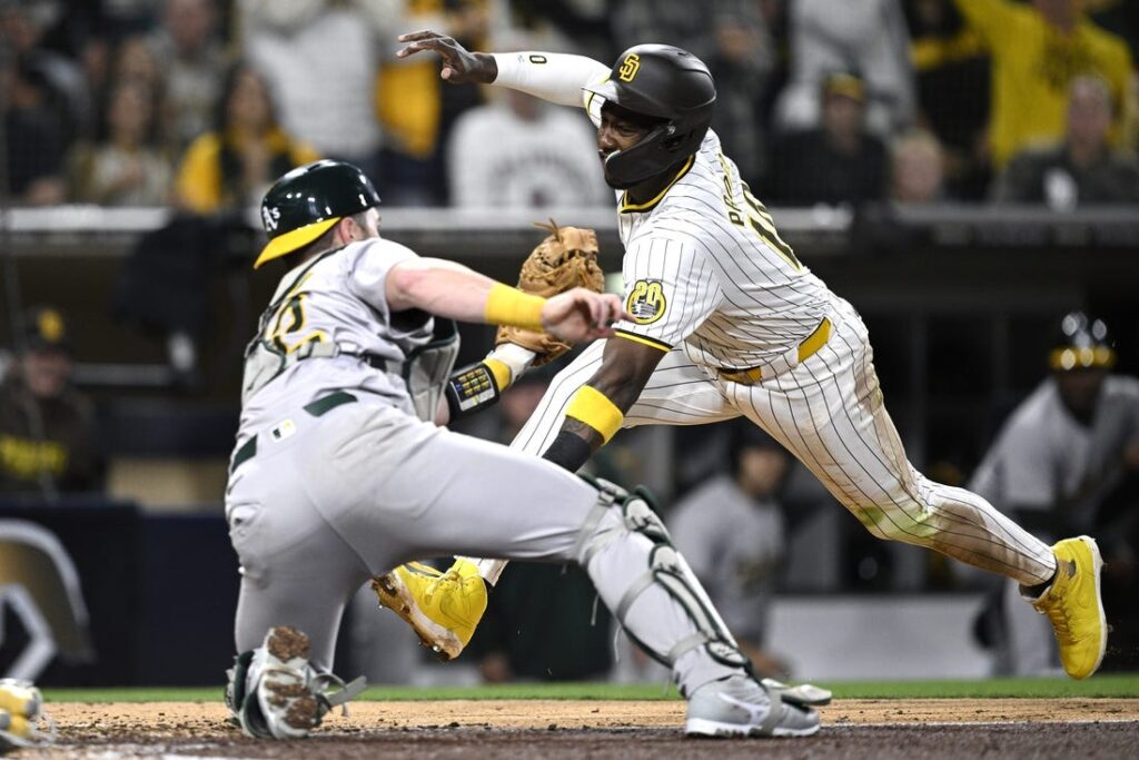 Padres, Athletics
