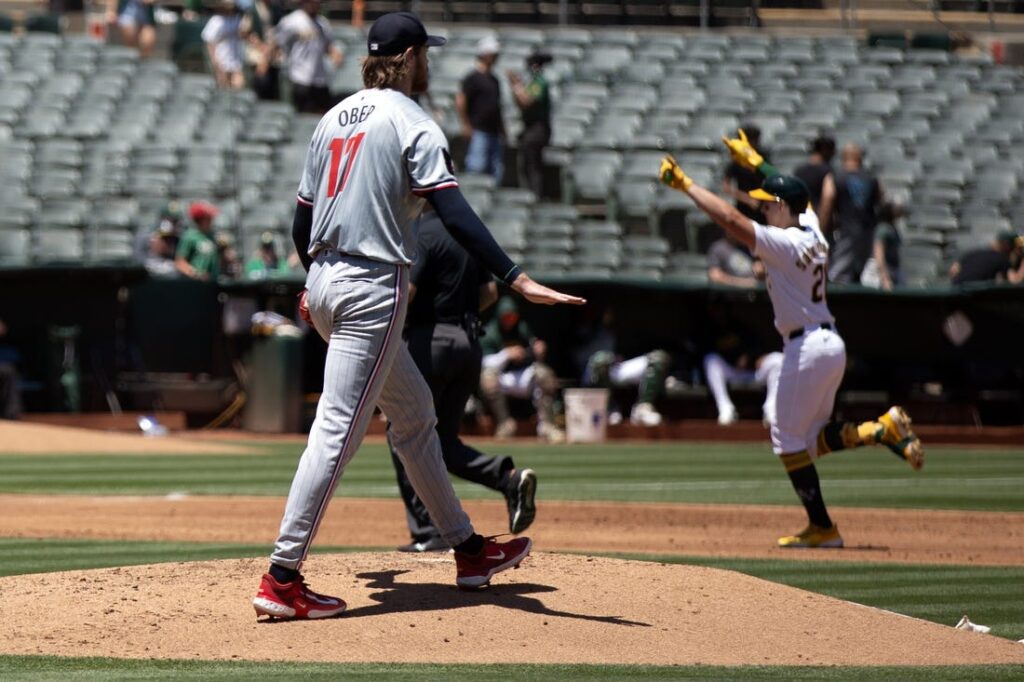 twins, athletics