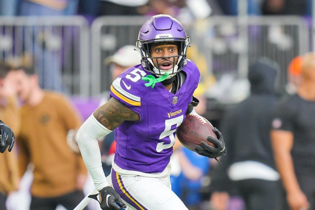 mekhi, vikings