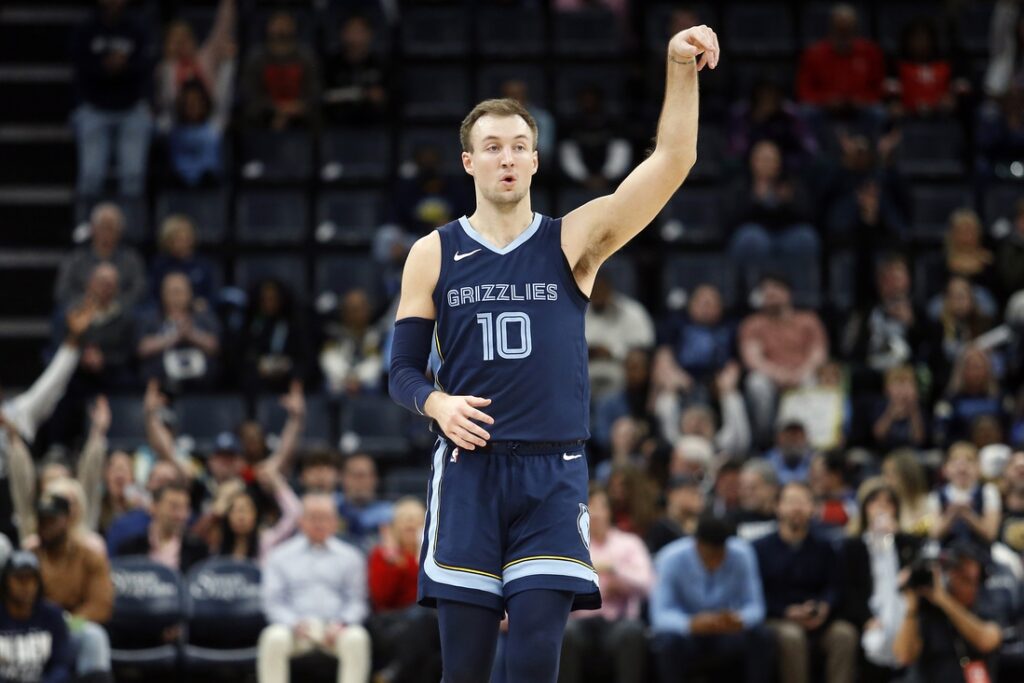 kennard grizzlies react