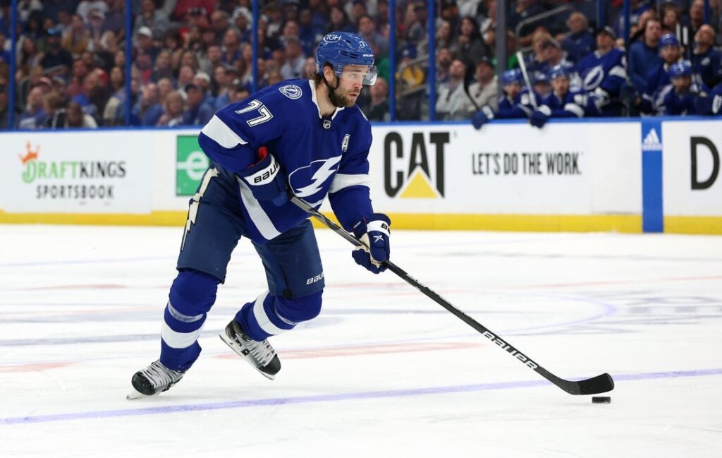 Lightning sign D Victor Hedman to 4-year, $32M extension - Field Level ...