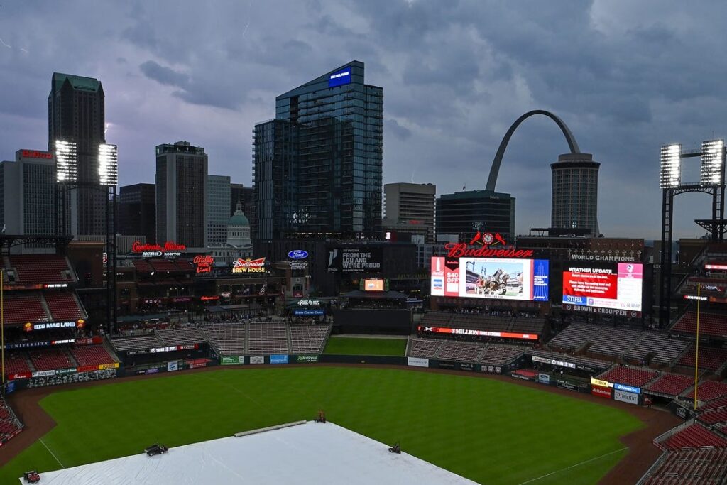 busch stadium tarp