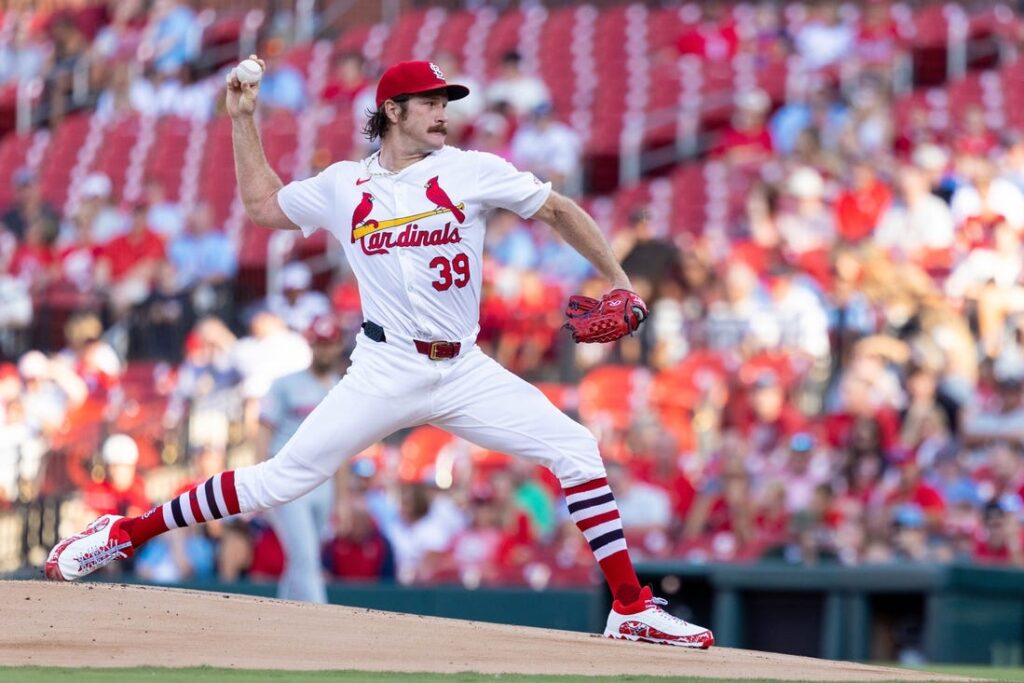 Cardinals, Mikolas